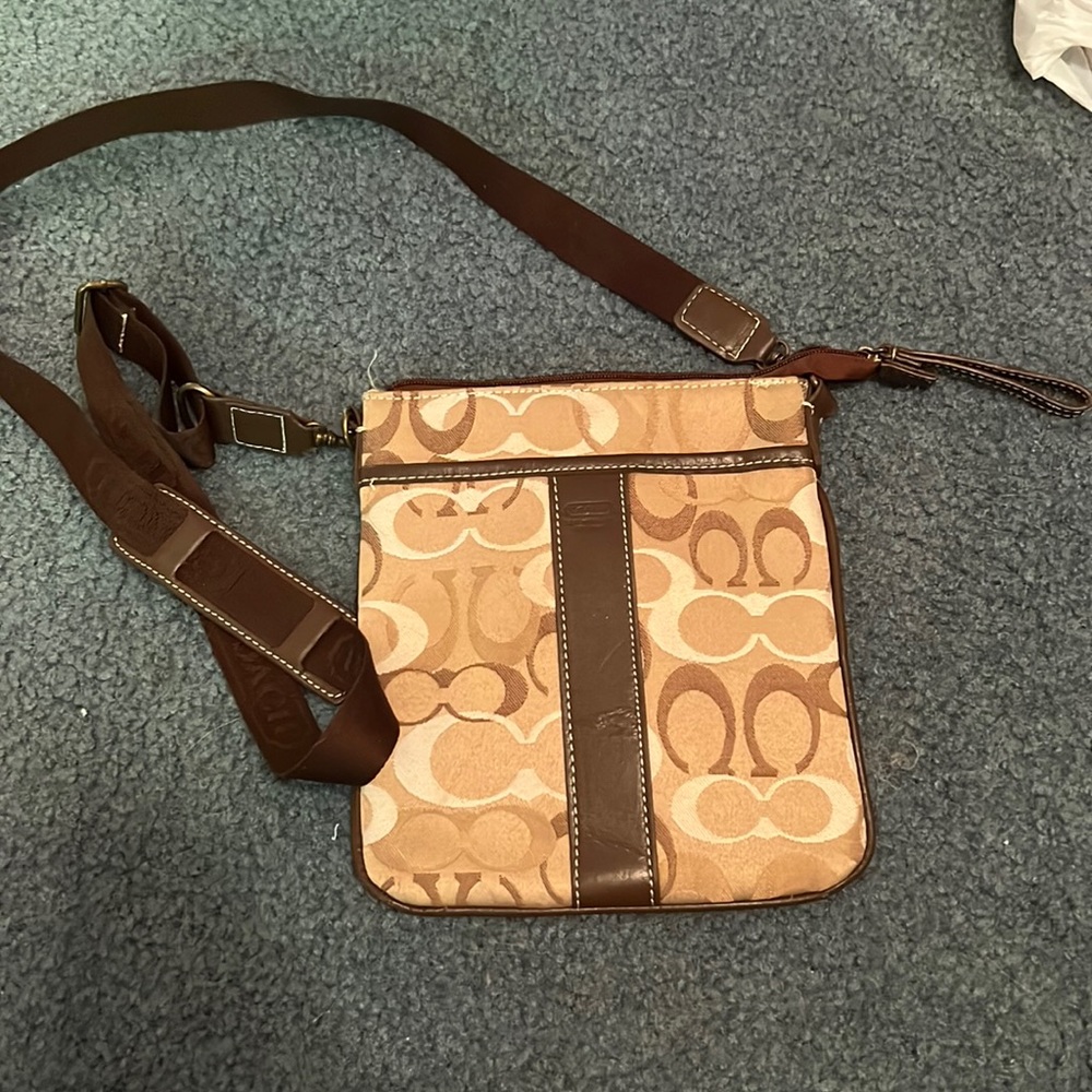 Cross body purse